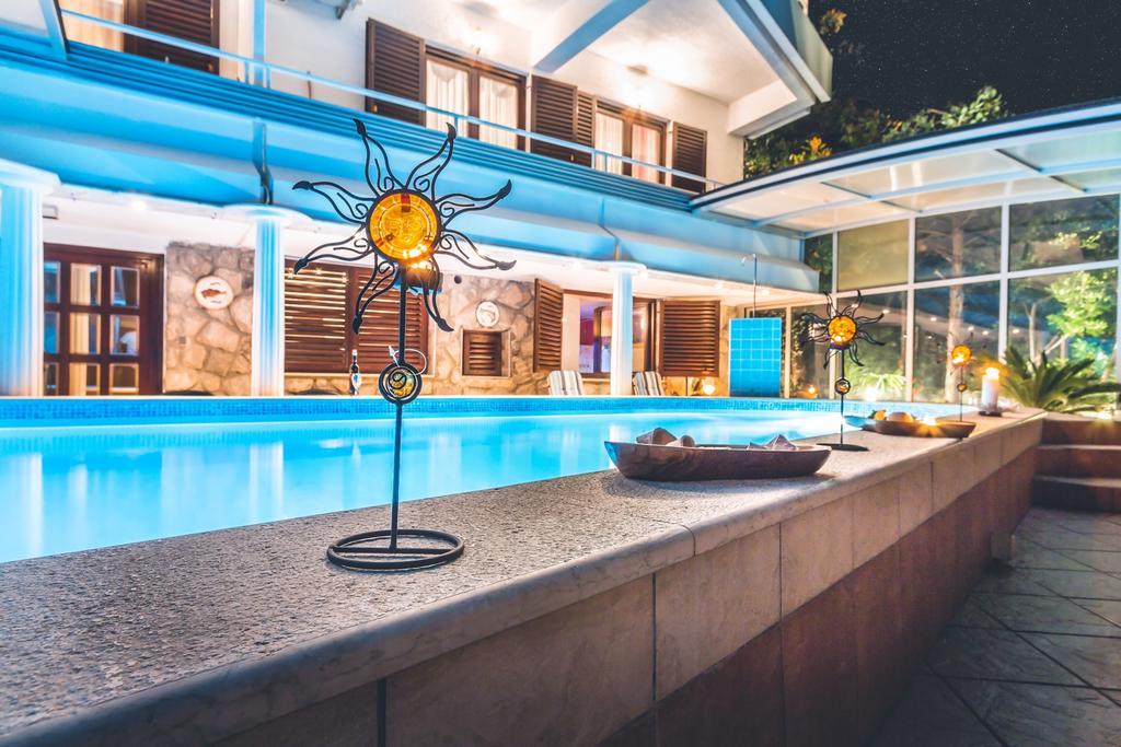 Villa Roses Apartments & Wellness Ičići Exterior foto