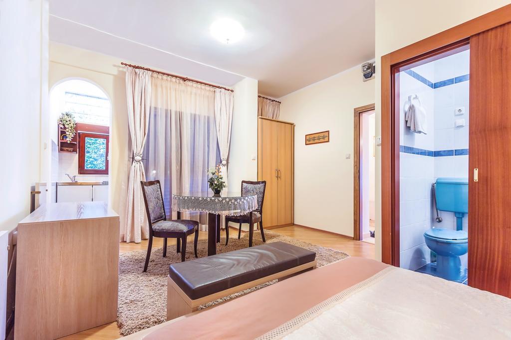 Villa Roses Apartments & Wellness Ičići Exterior foto